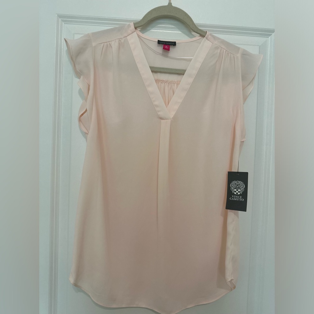 VINCE CAMUTO -V neck flutter sleeve top